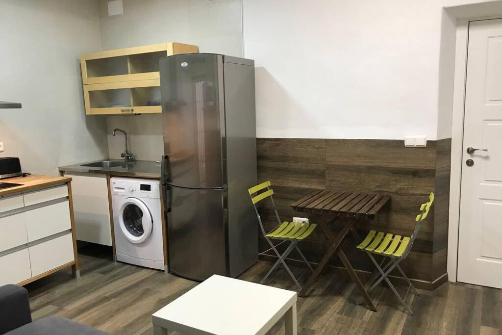 Апартаменти Bonito Apartamento Junto A Paseo De La Bomba Гранада Екстер'єр фото