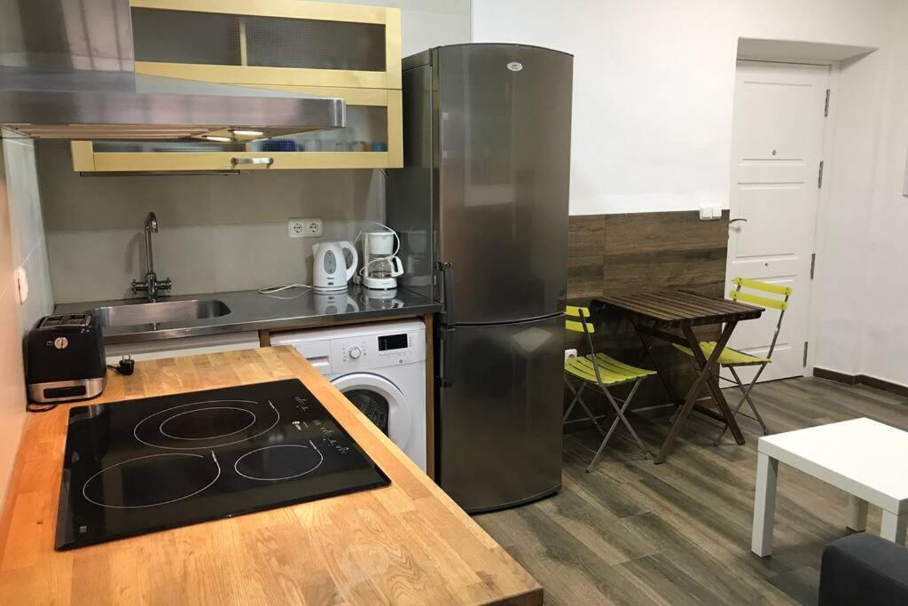 Апартаменти Bonito Apartamento Junto A Paseo De La Bomba Гранада Екстер'єр фото